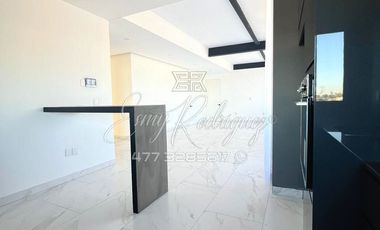 DEPARTAMENTO EN RENTA, ALDABA RESIDENCIAL, NUEVO, 2 REC CON BAÑO Y VESTIDOR, 2 AUTOS.