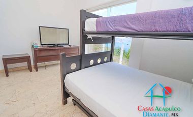 Casa en renta vacacional para 16 personas con alberca, vista al mar