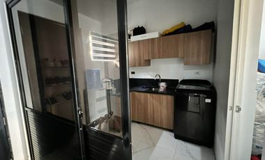 For Sale: Seafront Residences PP CODE #2785