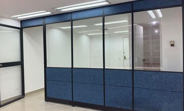 PR21569 Oficina en venta en el sector Milla de Oro