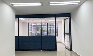 PR21569 Oficina en venta en el sector Milla de Oro