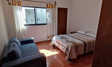 SE VENDE CASA CON DEPARTAMENTO