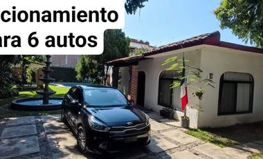 SE VENDE CASA CON DEPARTAMENTO
