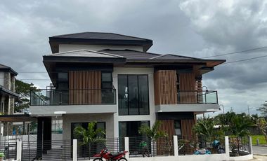 Modern 3 storey house in Bali Mansions South Forbes with Pool at 55M nego gross