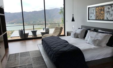 Casa en VENTA… Valle de Bravo Carr. Toluca–Valle de Bravo Km 68, La Granja