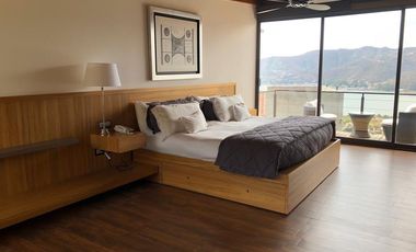 Casa en VENTA… Valle de Bravo Carr. Toluca–Valle de Bravo Km 68, La Granja