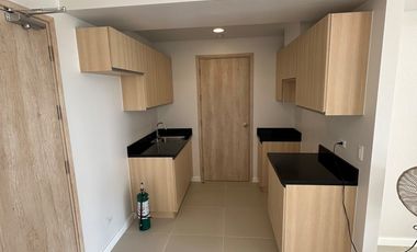 FOR SALE Viento At Cerca Alabang by Alveo Land Newly Turn Over 1 Bedroom with Parking P13M