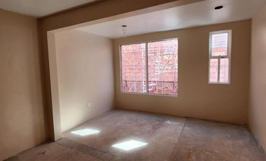 Casa Céntrica de 3 Pisos, Colonia Real de Minas, Pachuca, Hidalgo.