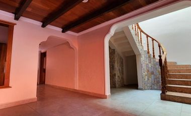 Casa Céntrica de 3 Pisos, Colonia Real de Minas, Pachuca, Hidalgo.