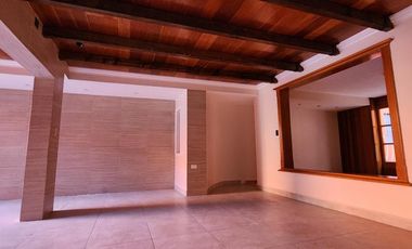 Casa Céntrica de 3 Pisos, Colonia Real de Minas, Pachuca, Hidalgo.