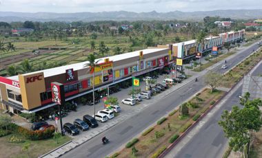 Shophouses in Pangandaran near public facilities can see the sunset and sunrise in this one location
