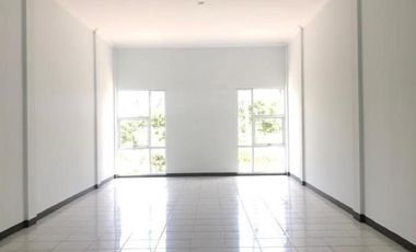 Shophouses in Pangandaran near public facilities can see the sunset and sunrise in this one location