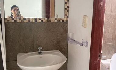 Santa Elena, Se Renta Edificio de 4 departamentos y 2 locales