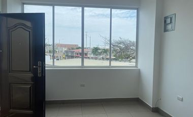 Santa Elena, Se Renta Edificio de 4 departamentos y 2 locales
