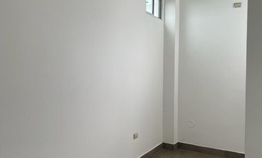 Santa Elena, Se Renta Edificio de 4 departamentos y 2 locales