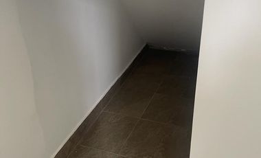 Santa Elena, Se Renta Edificio de 4 departamentos y 2 locales