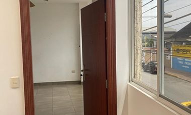 Santa Elena, Se Renta Edificio de 4 departamentos y 2 locales