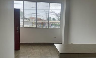 Santa Elena, Se Renta Edificio de 4 departamentos y 2 locales