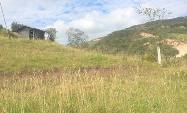 Terreno en venta 4.250m2 entre Zhucay y Tarqui, sur de Cuenca $47.000dlrs.