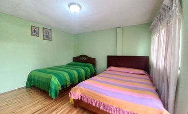 QUINTA CON PISCINA EN VENTA, DE UNA HECTAREA DE TERRENO, Sector: Guarangos Grande, Azogues