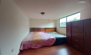 QUINTA CON PISCINA EN VENTA, DE UNA HECTAREA DE TERRENO, Sector: Guarangos Grande, Azogues