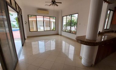 Samborondón, Vendo Hermosa Casa de Grandes Dimensiones 4 Dorm con Piscina