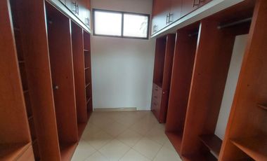 Samborondón, Vendo Hermosa Casa de Grandes Dimensiones 4 Dorm con Piscina