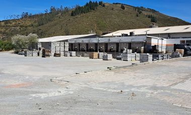 VENTA PROPIEDAD INDUSTRIAL NORTE DE QUITO CON 3 HECTAREAS DE TERRENO