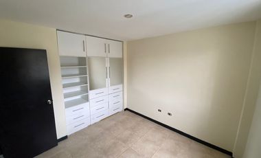 Alquilo cómoda casa en Villa Club