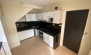 Alquilo cómoda casa en Villa Club