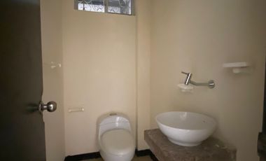 Alquilo cómoda casa en Villa Club