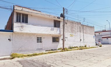 Casa Para Oficinas Cerca Del Paseo De Los Gigantes y De Autopista México - Puebla.