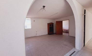Casa Para Oficinas Cerca Del Paseo De Los Gigantes y De Autopista México - Puebla.