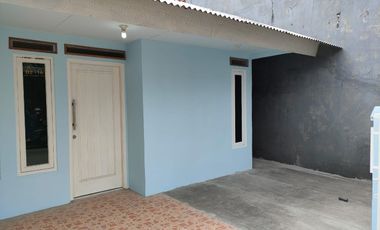 Rumah Minimalis Dalam Komplek Dekat Jalan Raya Jakarta-Bogor
