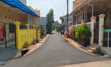 Rumah Minimalis Dalam Komplek Dekat Jalan Raya Jakarta-Bogor