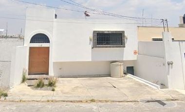 Gran oportunidad Casa en venta con gran plusvalía de remate dentro de Cordillera Occidental, Lomas 4ta Sección, San Luis Potosí, México