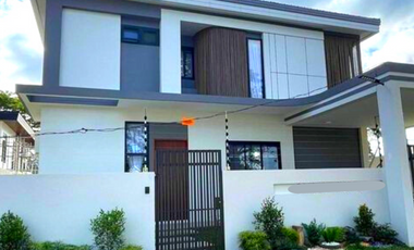ORCHARD GOLF ND COUNTRY CLUB CAVITE HOUSE FOR SALE