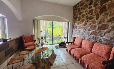 Enorme CASA SOFÍA. Se renta por noche con alberca calefacción enorme jardín vistas panorámicas para FIN DE SEMANA en FRACC RANCHO SAN DIEGO EN IXTAPAN