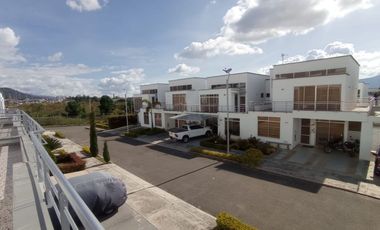 VENTA CASA EN FUSAGASUGÁ. Hermosa Casa en Conjunto Cerrado.