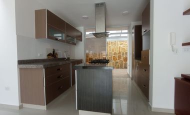 VENTA CASA EN FUSAGASUGÁ. Hermosa Casa en Conjunto Cerrado.