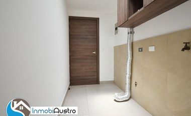Venta de Casa Moderna Av Paseo de los Cañaris