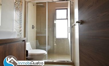 Venta de Casa Moderna Av Paseo de los Cañaris