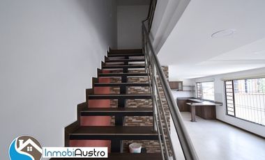 Venta de Casa Moderna Av Paseo de los Cañaris