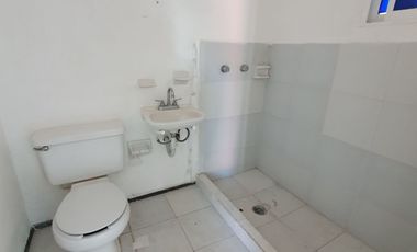 Oficinas de 50 m² y 80 m² en planta baja con vista a la calle en Col. Flores Magon