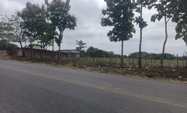Terreno de 8,527 mts2 en Venta, Vía Vinces-San Juan, Vinces-Ecuador
