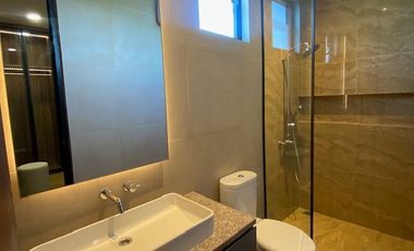 Luxury House with Private Pool in Jogja