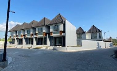 Luxury House with Private Pool in Jogja