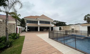 Venta de casa en Biblos Samborondón