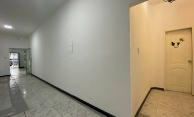local comercial de 200 m2 en kennedy Norte atras del SRI