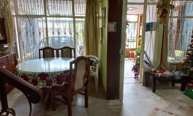 Vendo amplia casa de 2 piso 6 alcobas, quinta granada